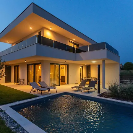 Villa Ava Rosa Novigrad Istria