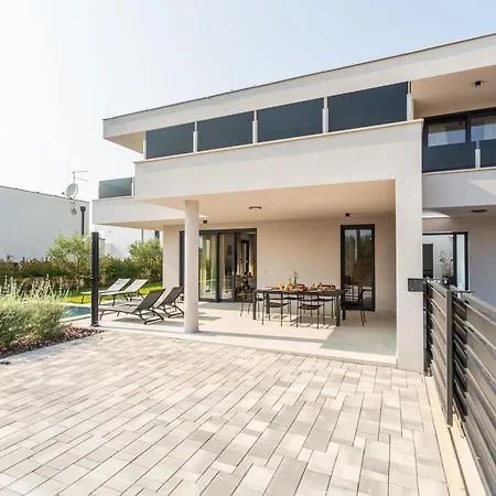 Villa Ava Rosa Novigrad (Istria)
