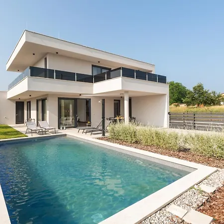 Ava Rosa By Seeadria Agency Willa