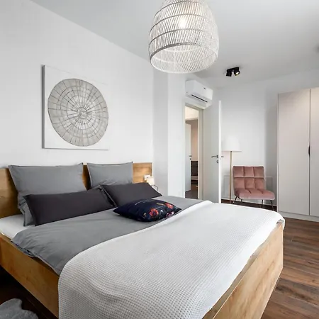 Ava Rosa By Seeadria Agency