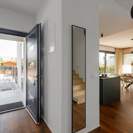 Ava Rosa By Seeadria Agency * Novigrad (Istria)