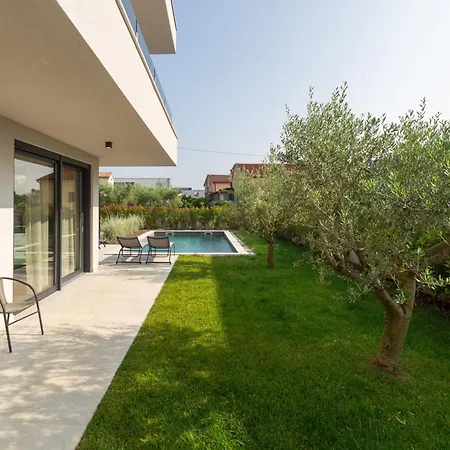 Ava Rosa By Seeadria Agency Willa *