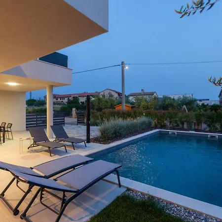 Ava Rosa By Seeadria Agency Willa